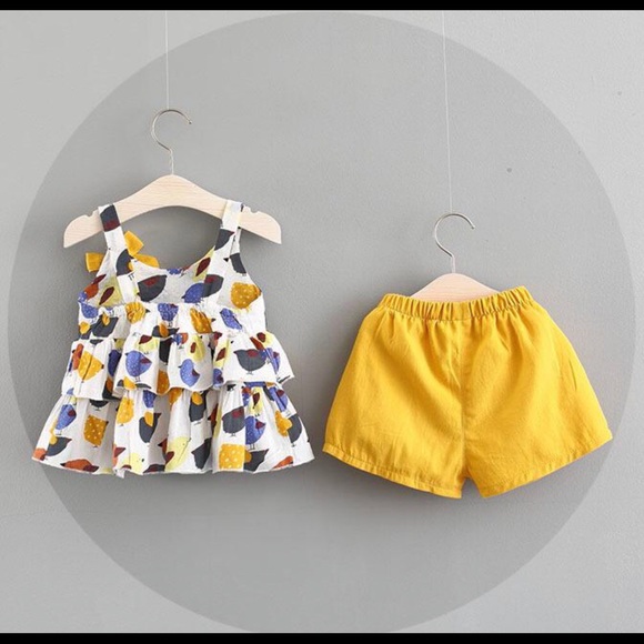 Bird Print Ruffled Top And Short Set - Picture 2 of 4